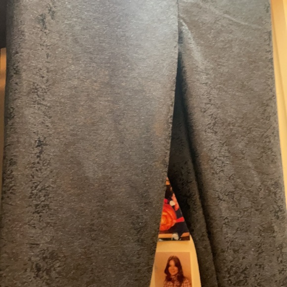 SKINNY GIRL BAILEY PULL ON JEGGINGS BLACK/DARK GRAY W/ METALLIC EMBELLISHMENTS - Picture 11 of 12